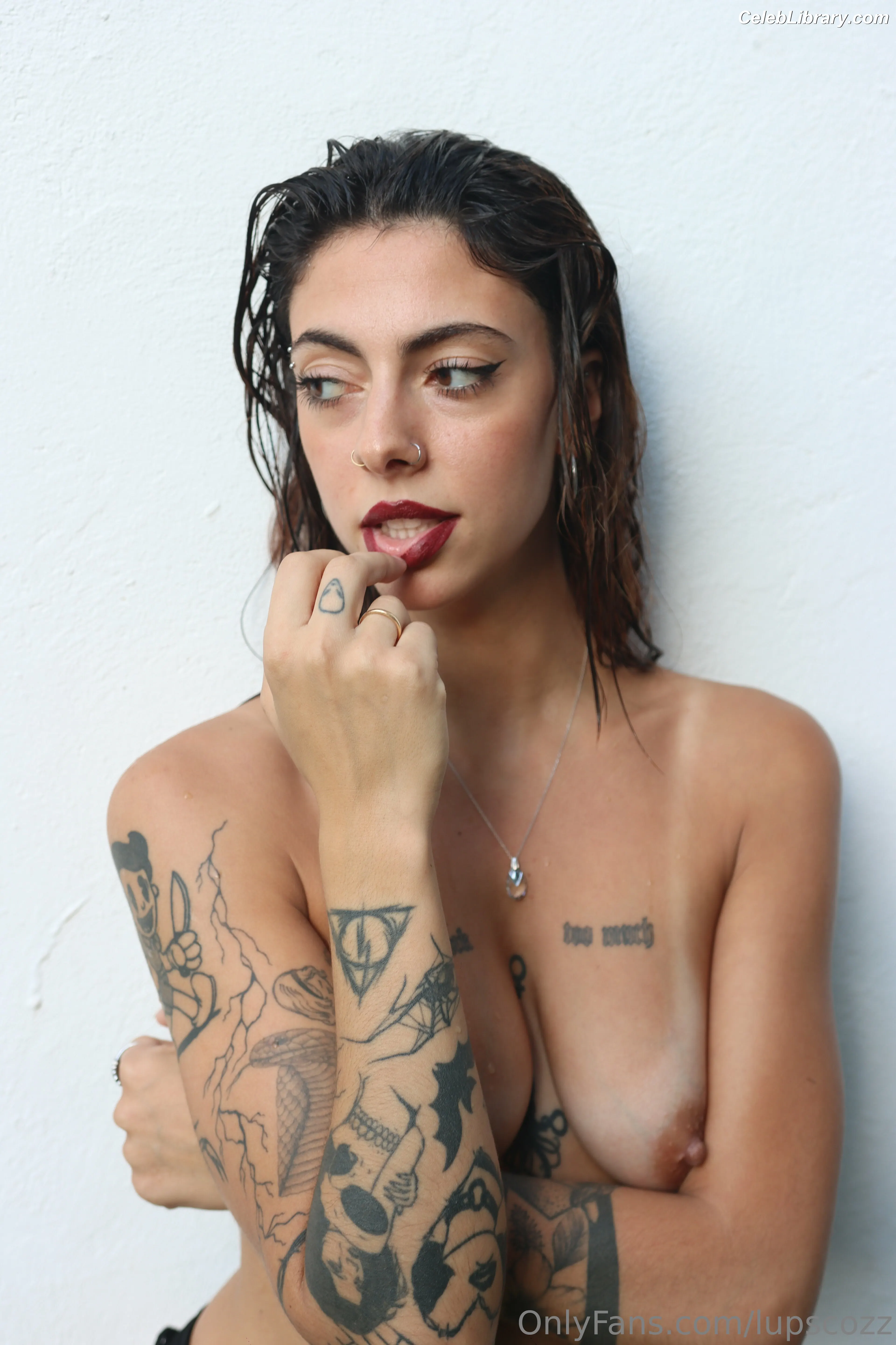 Lupe Cozzolino photo 10 of 160