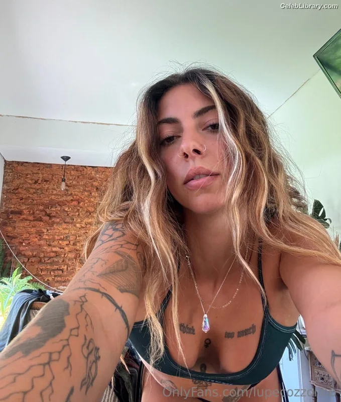 Lupe Cozzolino photo 1 of 161