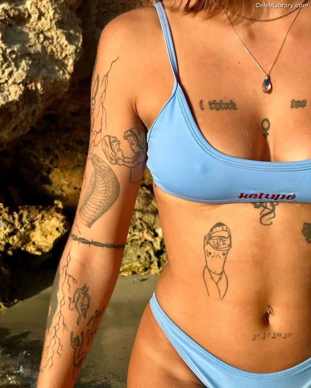 Lupe Cozzolino photo 5 of 161
