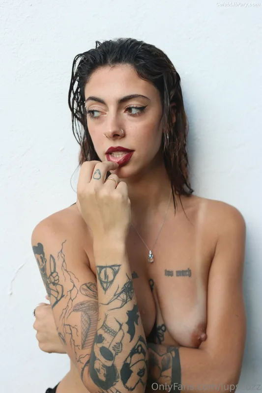 Lupe Cozzolino photo 10 of 161