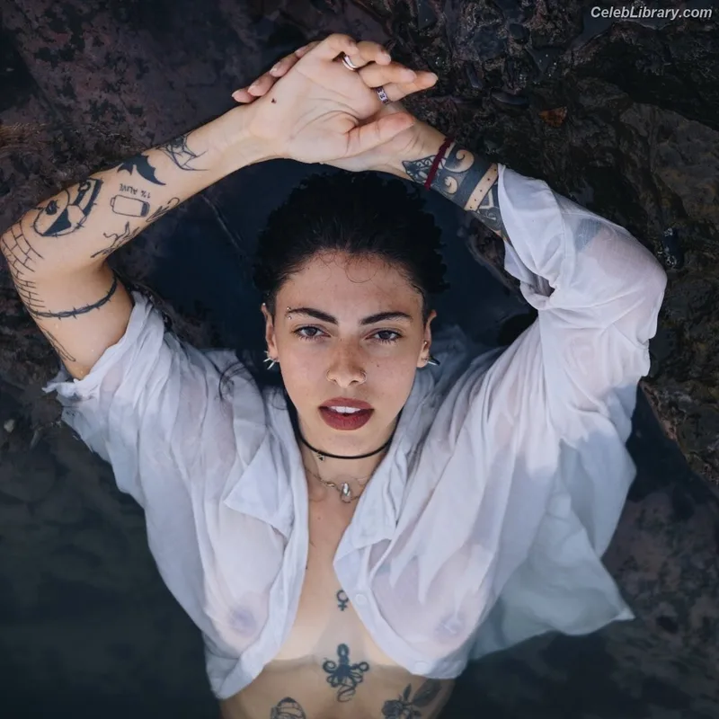 Lupe Cozzolino photo 18 of 161