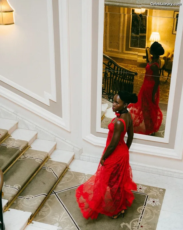 Lupita Nyong'o photo 7 of 77