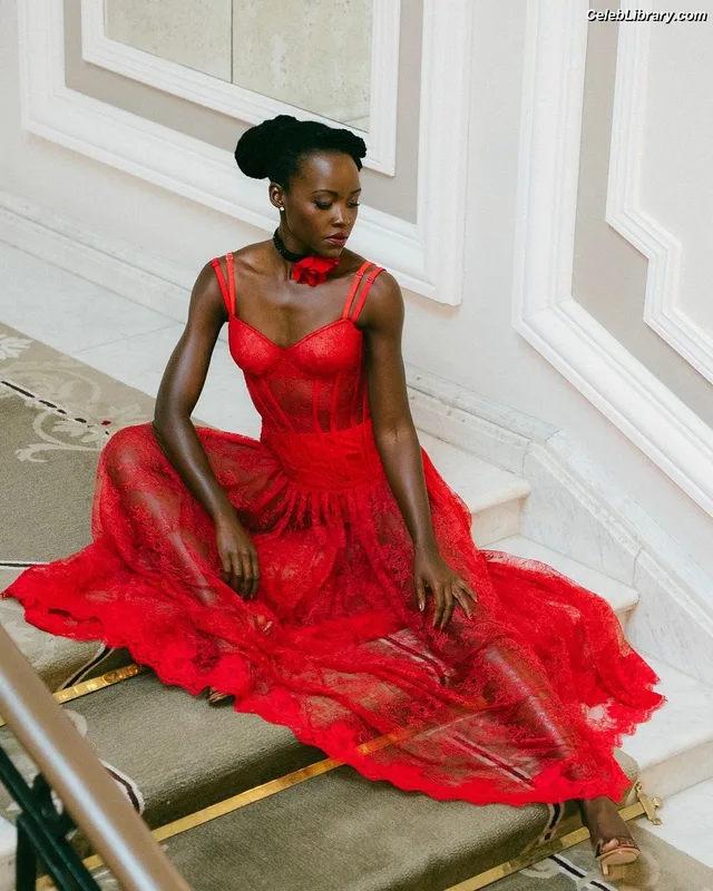 Lupita Nyong'o photo 10 of 77