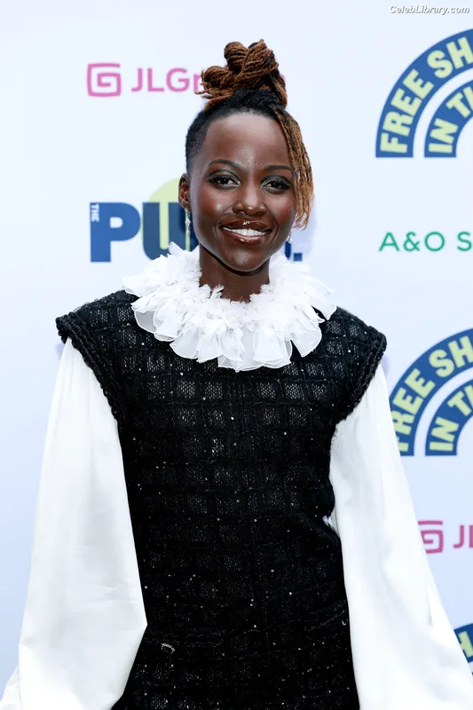 Lupita Nyong'o photo 16 of 77