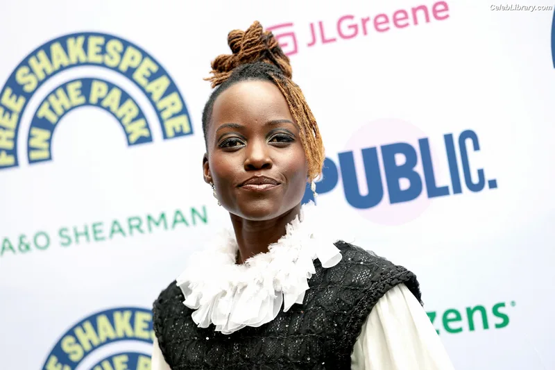 Lupita Nyong'o photo 6 of 77
