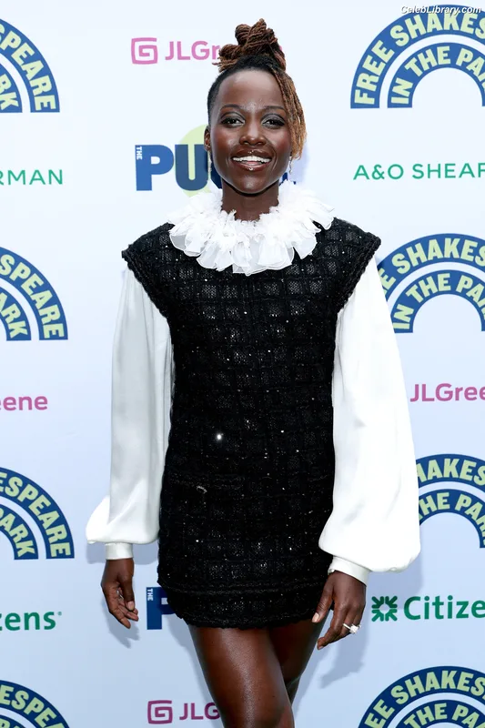 Lupita Nyong'o photo 8 of 77