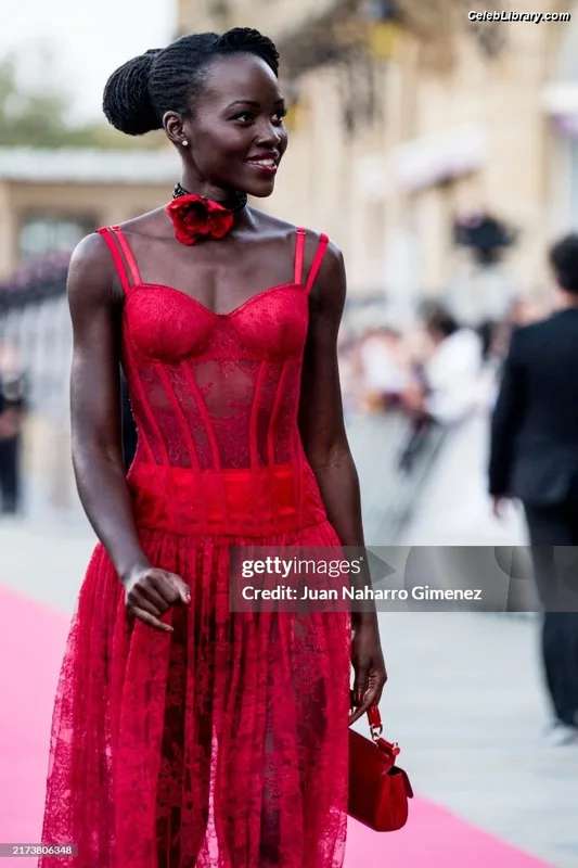 Lupita Nyong'o photo 7 of 77