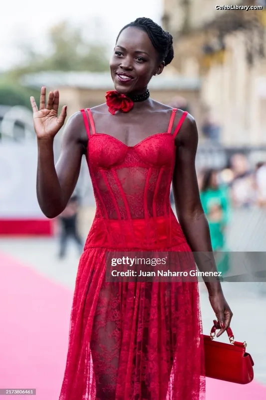 Lupita Nyong'o photo 8 of 77