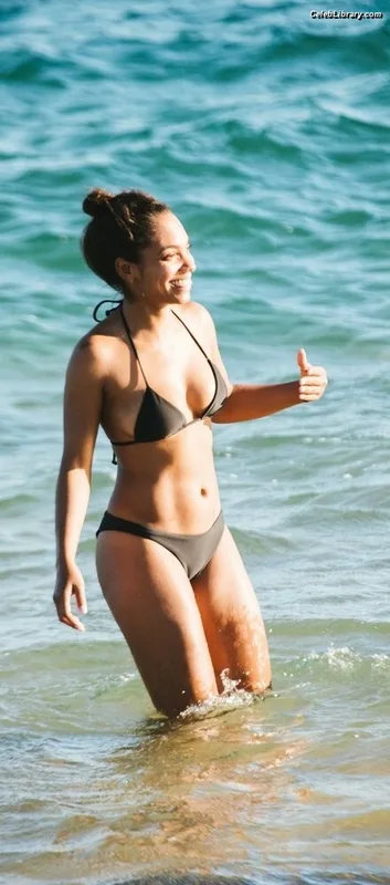 Lyndie Greenwood photo 13 of 14