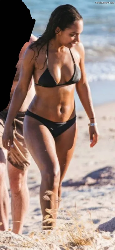 Lyndie Greenwood photo 14 of 14