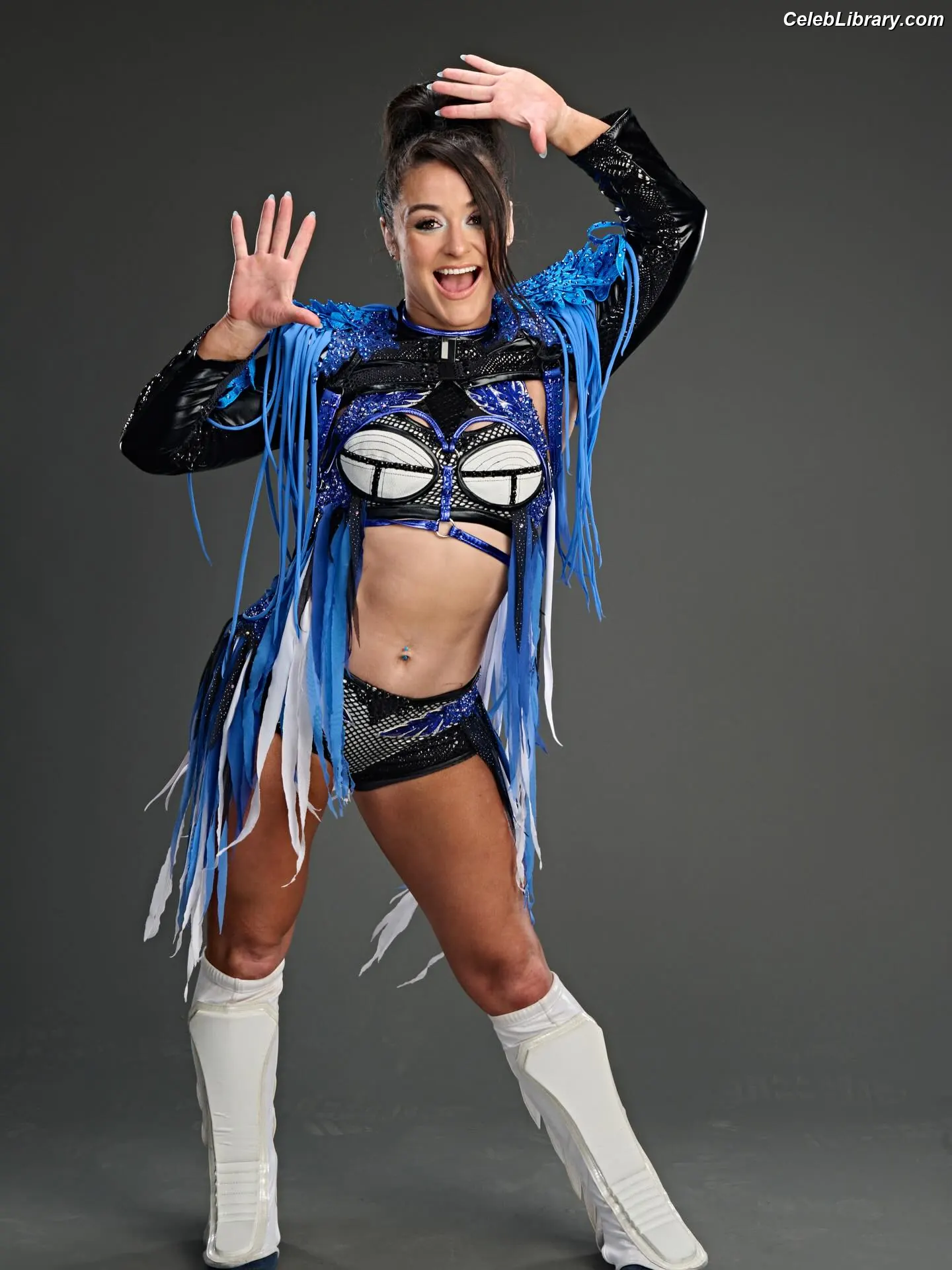 Lyra Valkyria photo 16 of 816