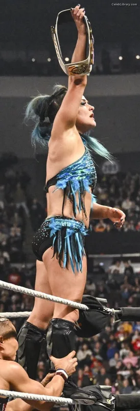 Lyra Valkyria photo 11 of 812