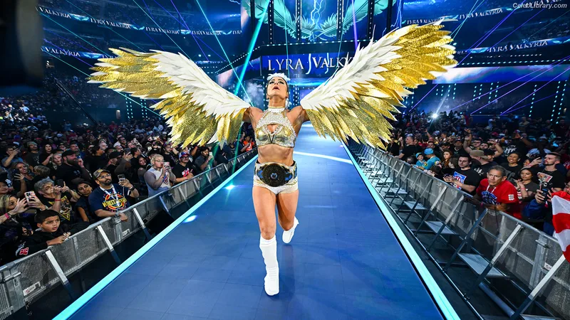 Lyra Valkyria photo 1 of 812