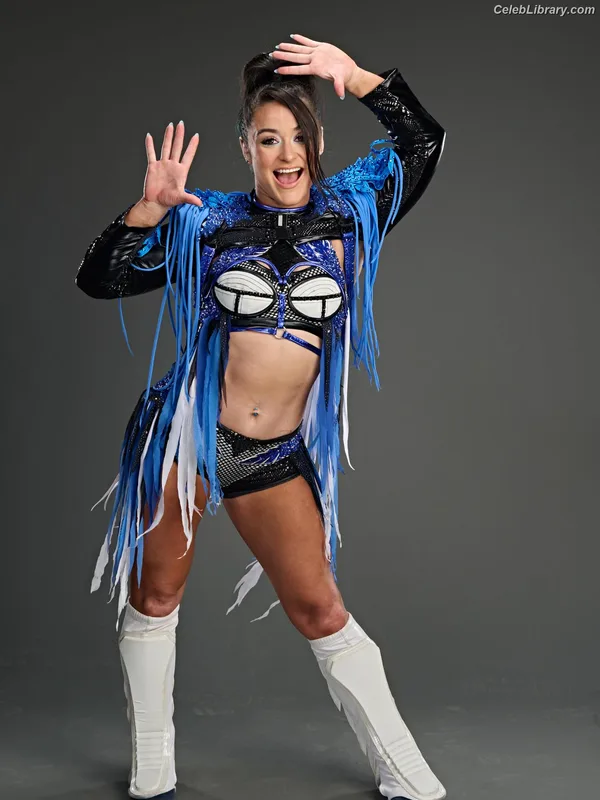 Lyra Valkyria photo 15 of 812