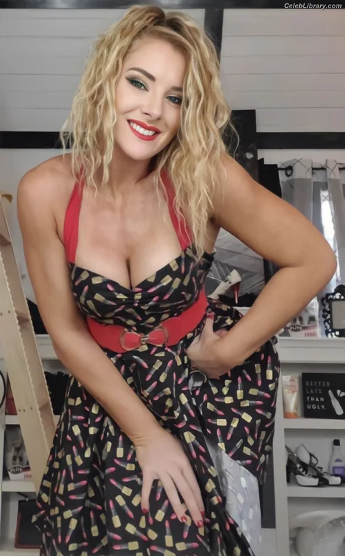 Macey Estrella photo 7 of 1721