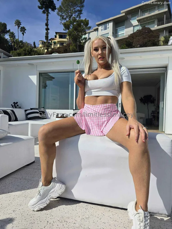 Macey Estrella photo 21 of 1721