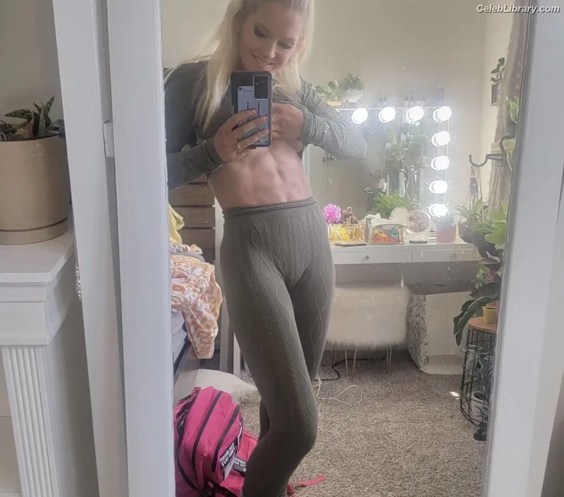 Macey Estrella photo 18 of 1721