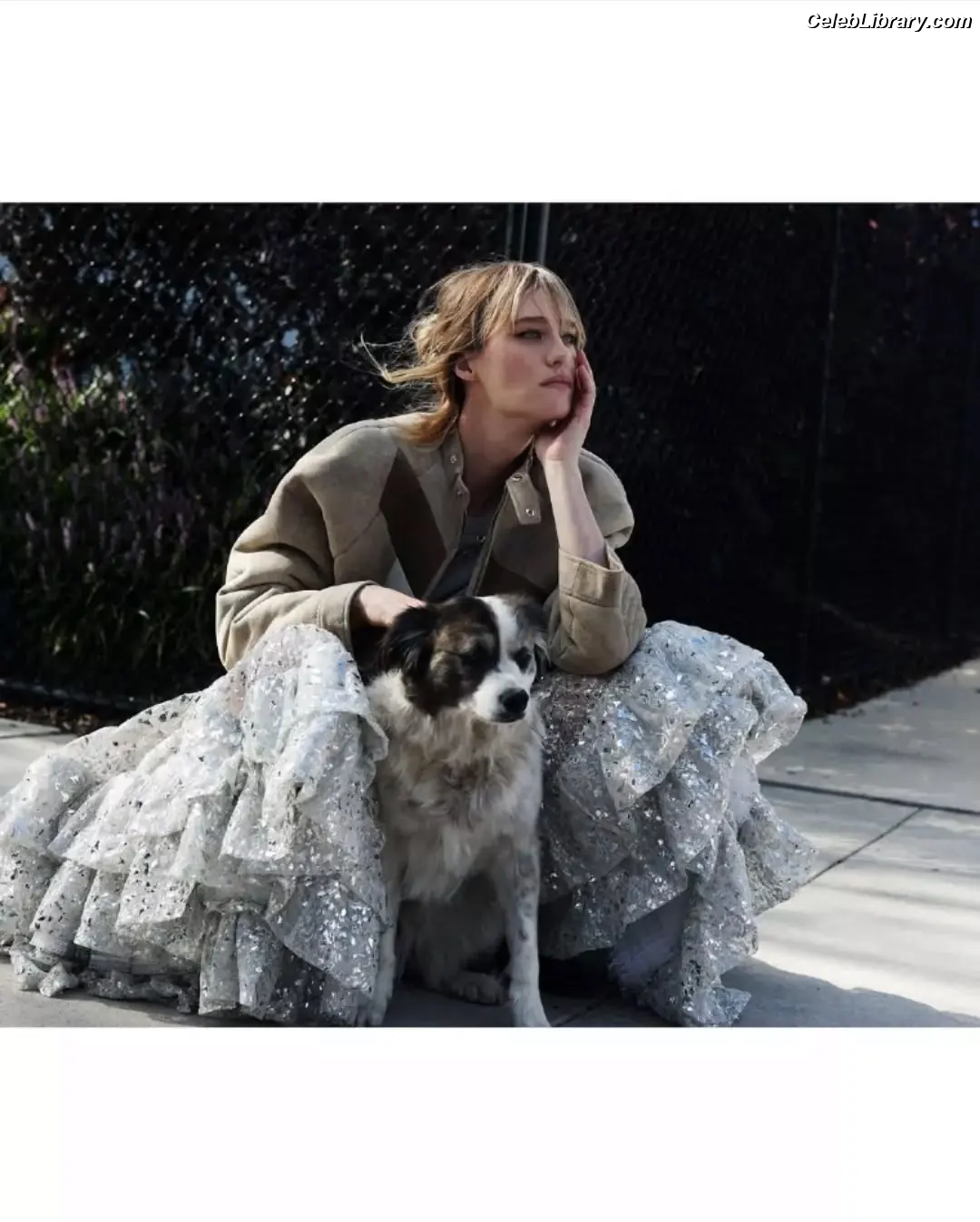 Mackenzie Davis photo 8 of 42