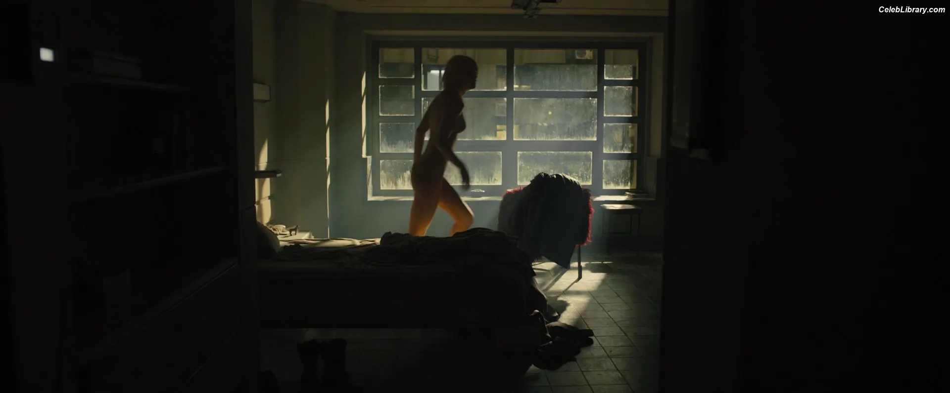 Mackenzie Davis photo 13 of 42