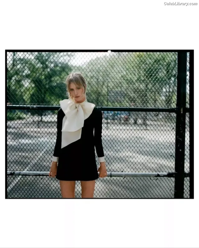 Mackenzie Davis photo 6 of 43