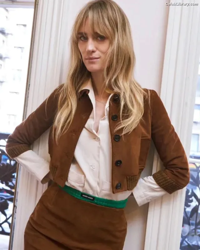 Mackenzie Davis photo 5 of 43