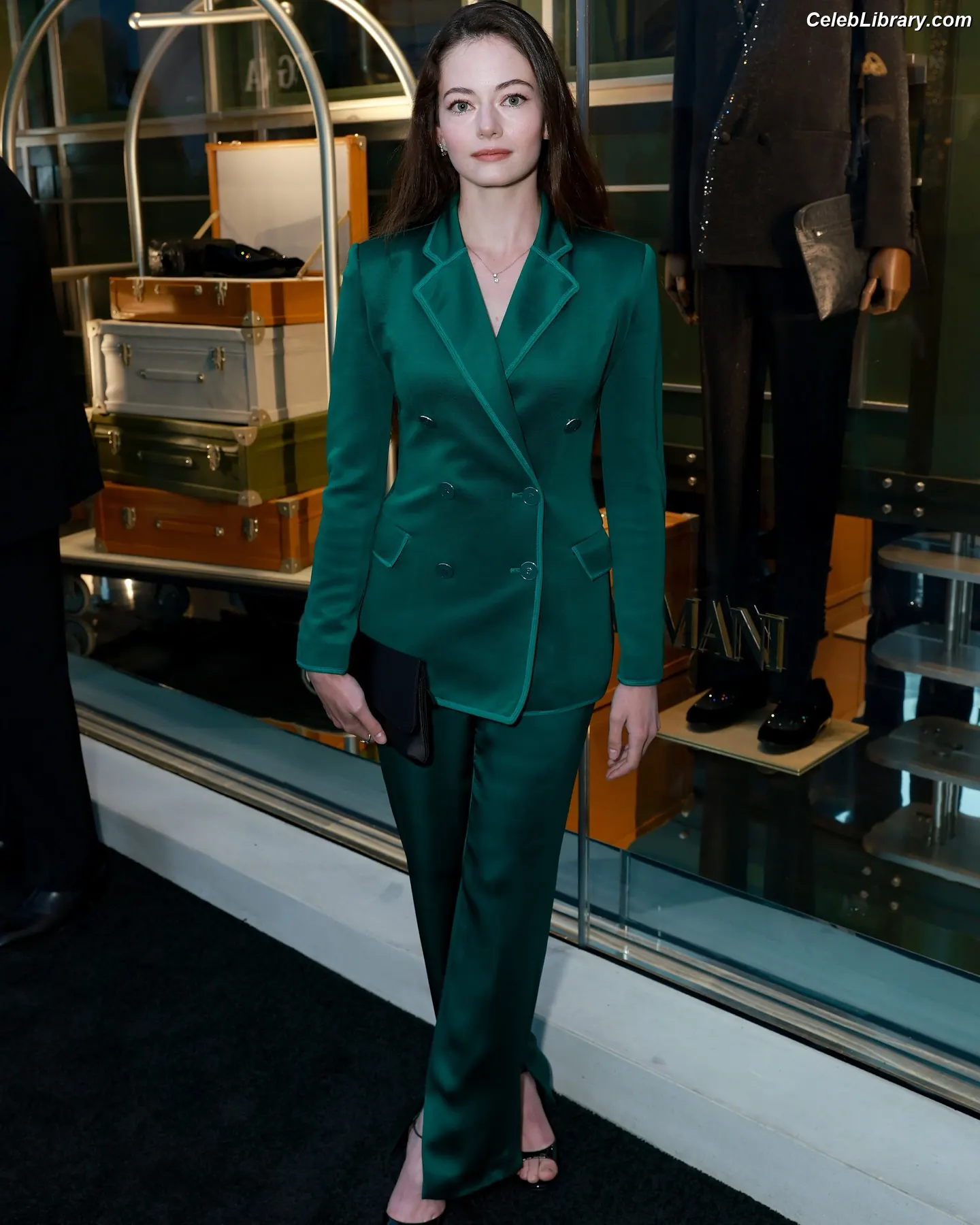 Mackenzie Foy photo 13 of 90