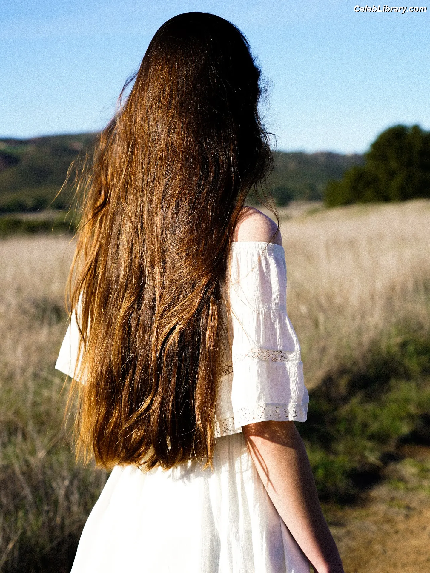 Mackenzie Foy photo 21 of 90