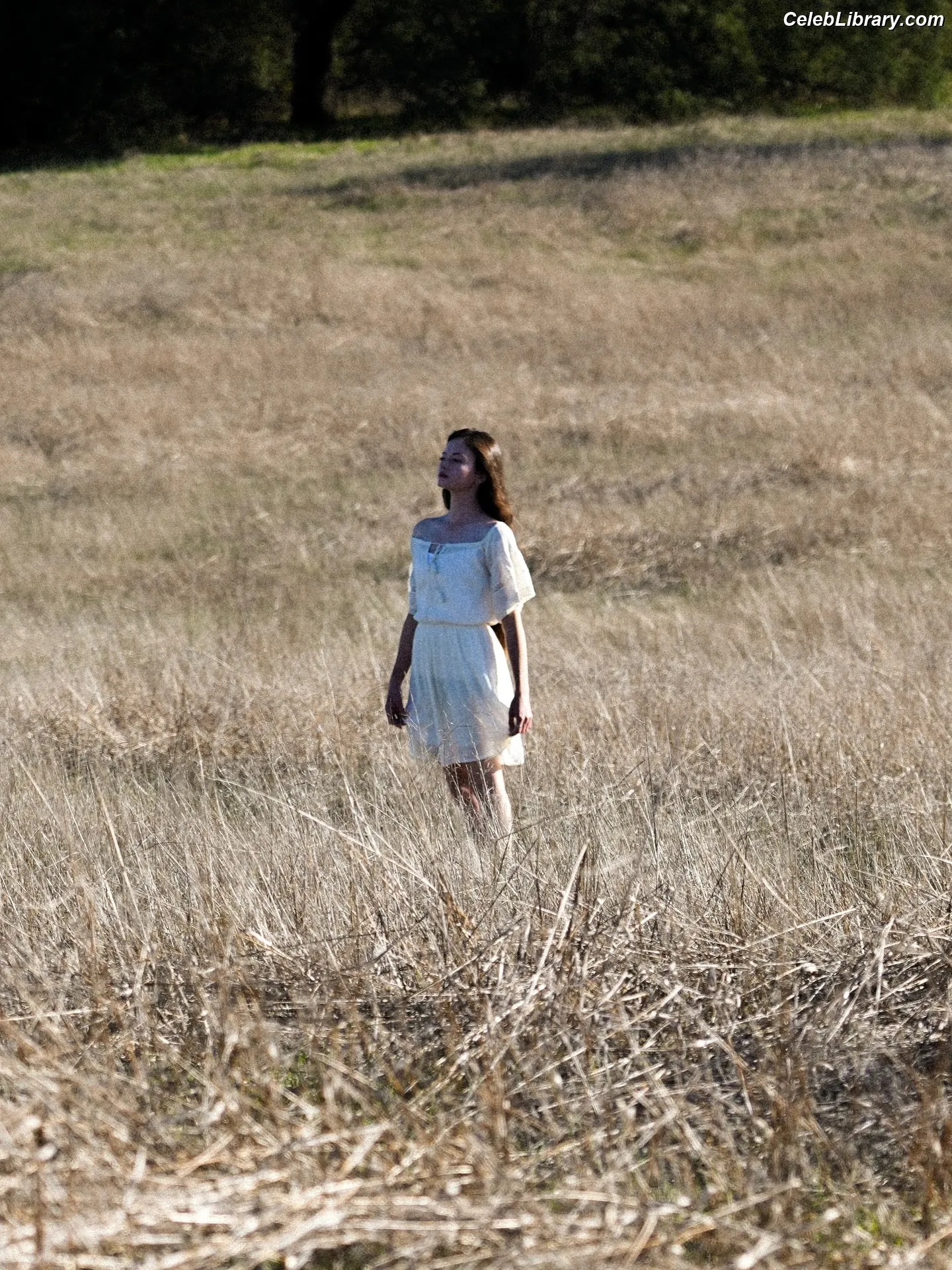 Mackenzie Foy photo 24 of 90
