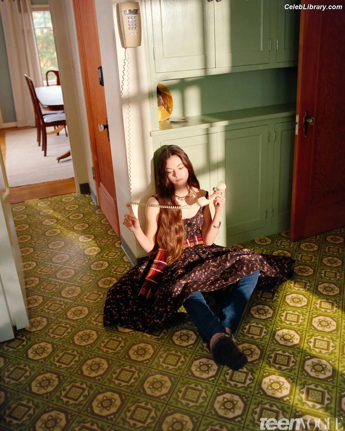 Mackenzie Foy photo 7 of 90