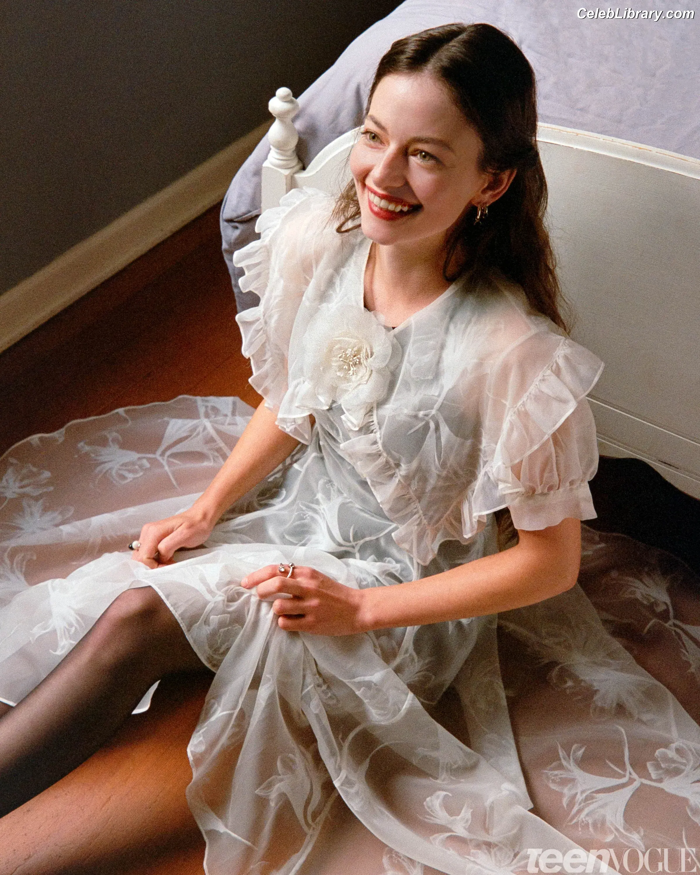 Mackenzie Foy photo 1 of 90
