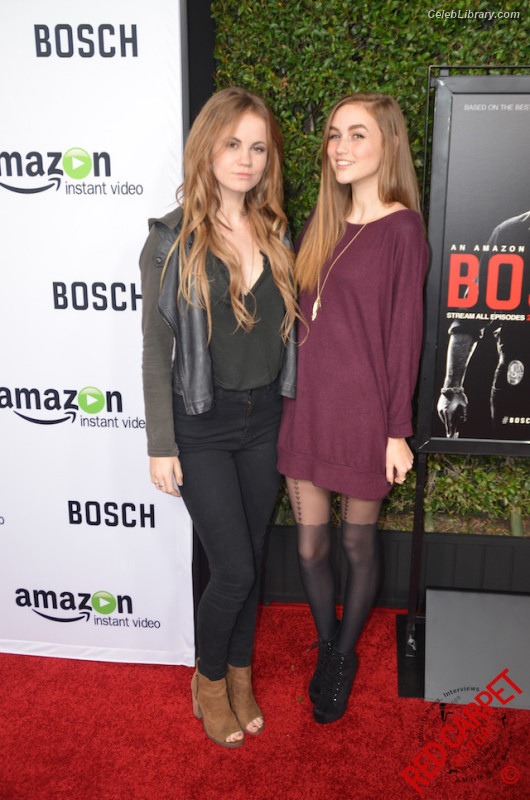 Mackenzie Lintz photo 3 of 90