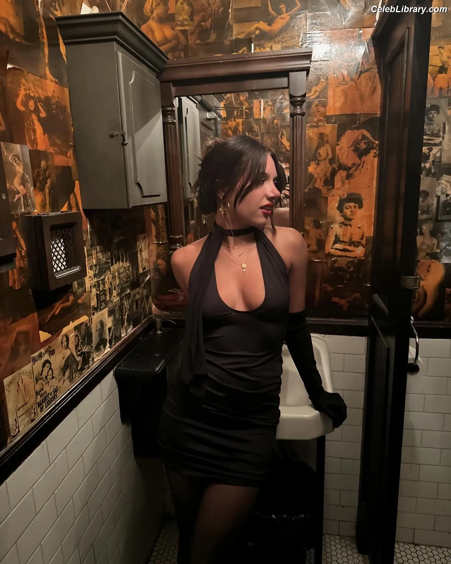 Mackenzie Ziegler photo 10 of 1166