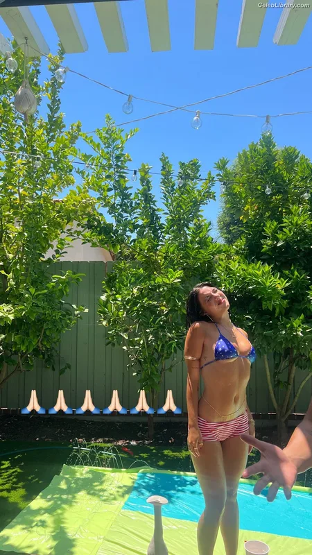 Mackenzie Ziegler photo 3 of 1167