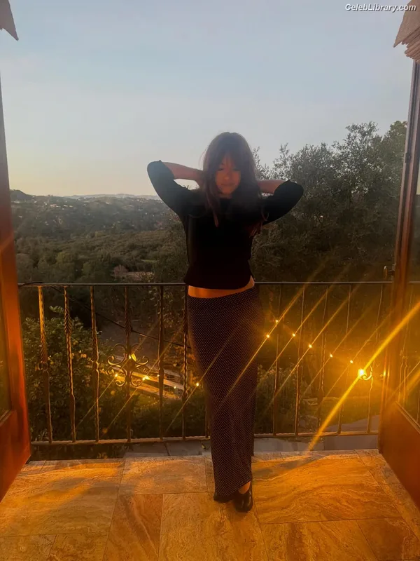Mackenzie Ziegler photo 6 of 1167