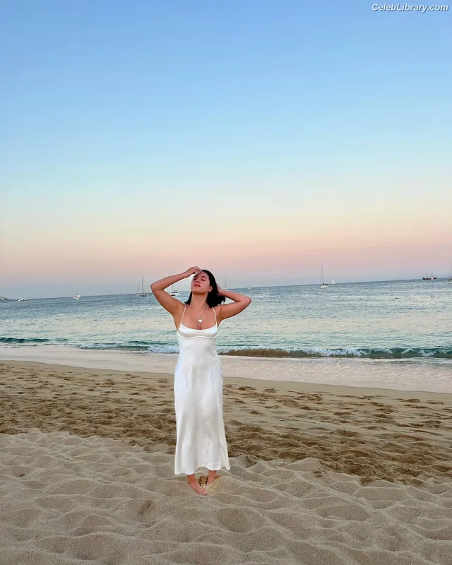 Mackenzie Ziegler photo 21 of 1167