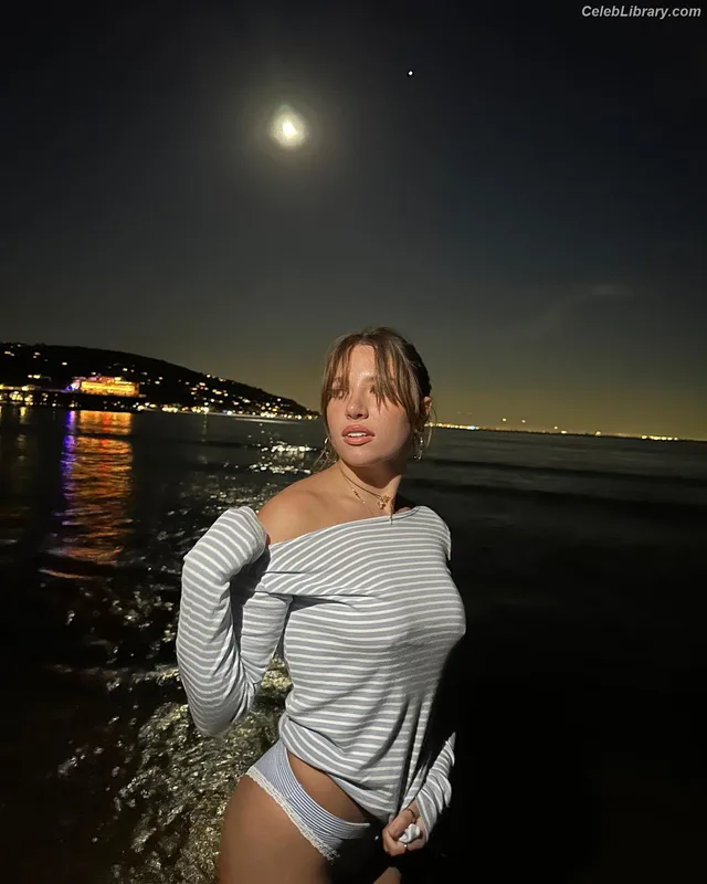 Mackenzie Ziegler photo 10 of 1167