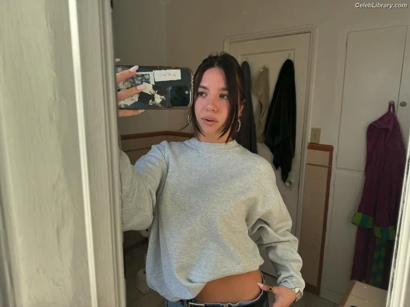 Mackenzie Ziegler photo 18 of 1167