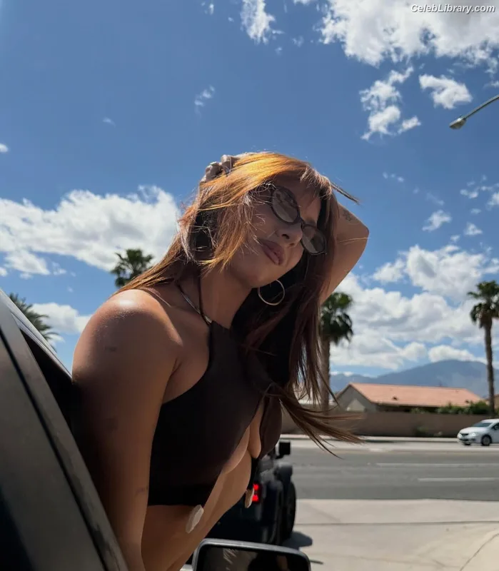 Mackenzie Ziegler photo 20 of 1167