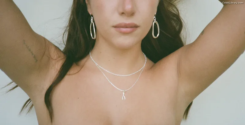 Mackenzie Ziegler photo 8 of 1167