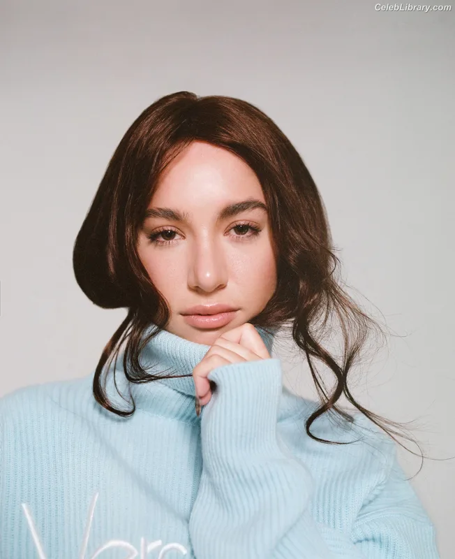 Mackenzie Ziegler photo 1 of 1167