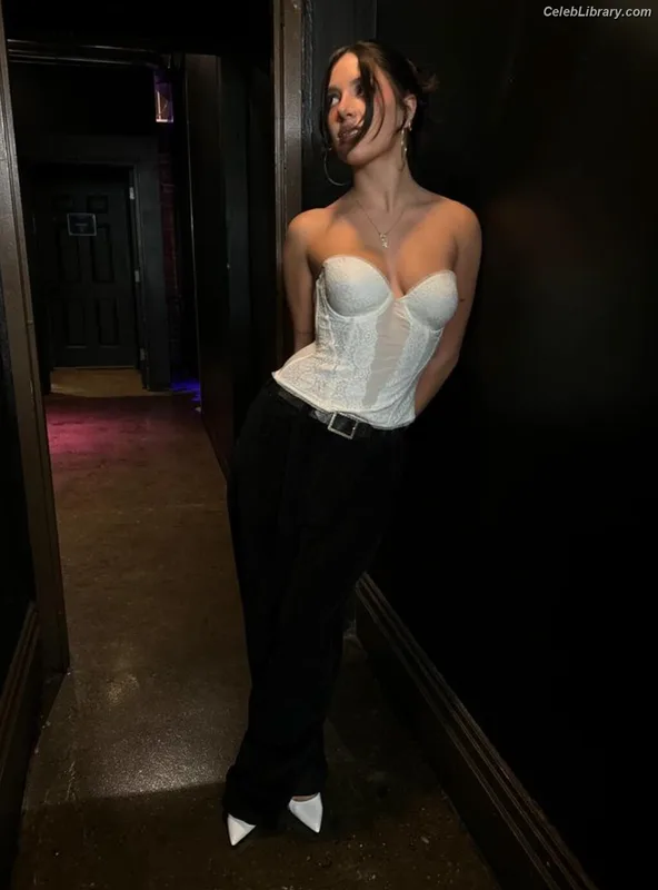 Mackenzie Ziegler photo 18 of 1167