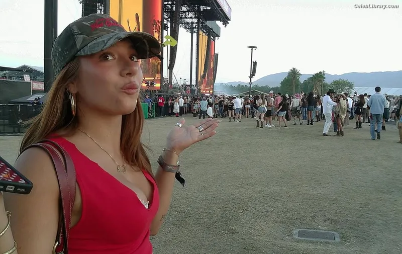 Mackenzie Ziegler photo 22 of 1167