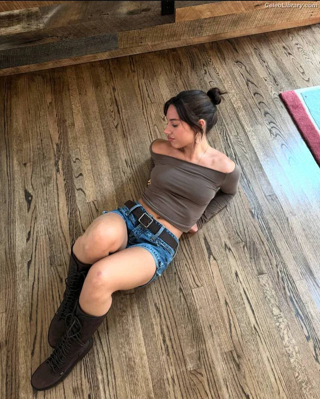 Mackenzie Ziegler photo 6 of 1167