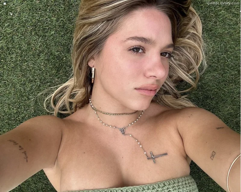 Mackenzie Ziegler photo 24 of 1167