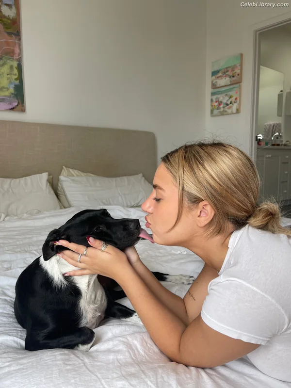 Mackenzie Ziegler photo 16 of 1167