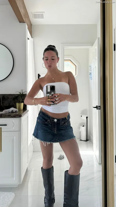 Mackenzie Ziegler photo 22 of 1167