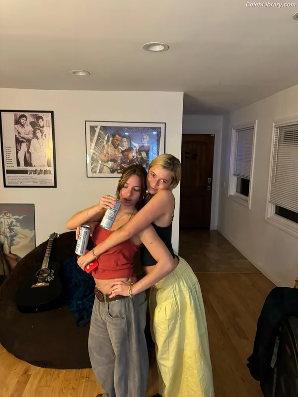 Mackenzie Ziegler photo 15 of 1167