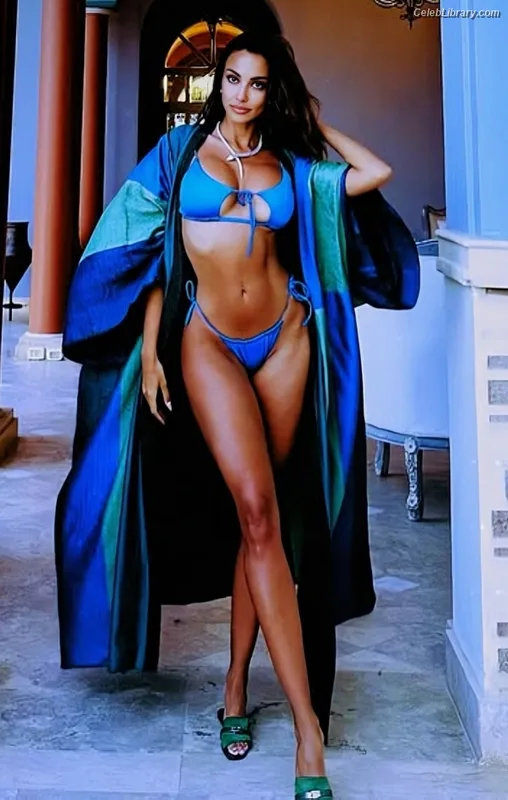 Madalina Diana Ghenea photo 9 of 97