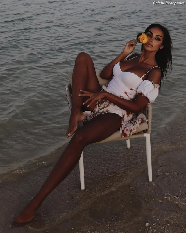 Madalina Diana Ghenea photo 11 of 97