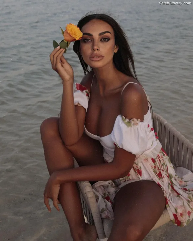 Madalina Diana Ghenea photo 15 of 97